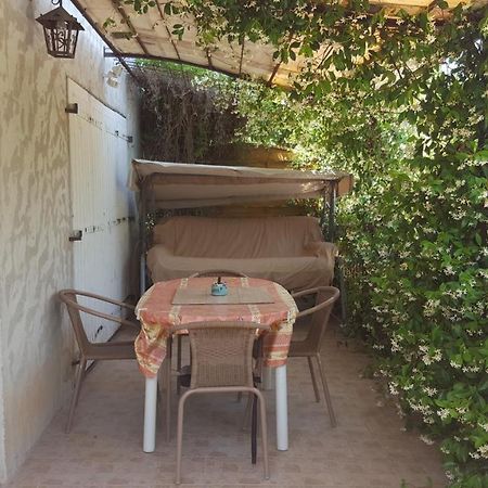 Les Lauriers Villa Le Castellet  Buitenkant foto