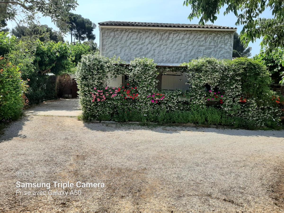 Les Lauriers Villa Le Castellet  Buitenkant foto