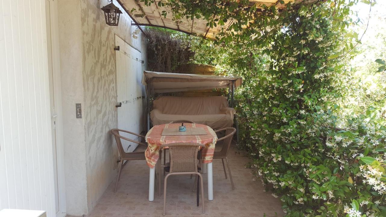 Les Lauriers Villa Le Castellet  Buitenkant foto